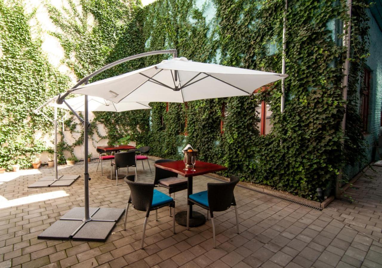 Pension Horse Inn Košice Exterior foto